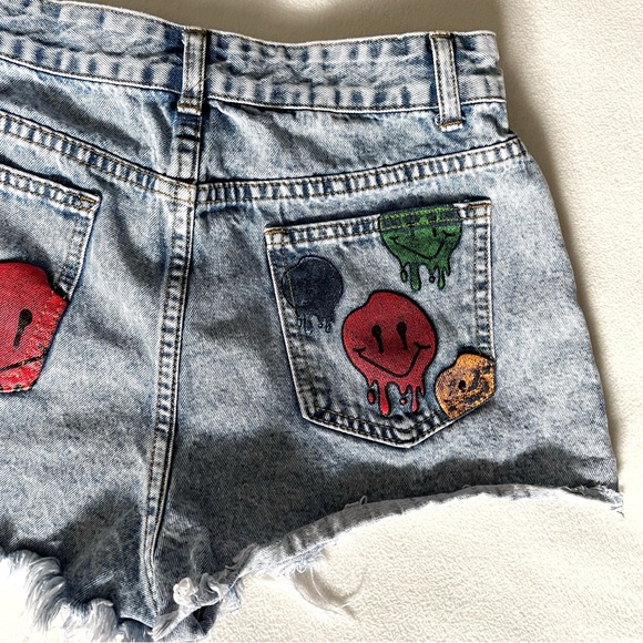 Shein Raw Hem Denim Shorts - Picture 9 of 11